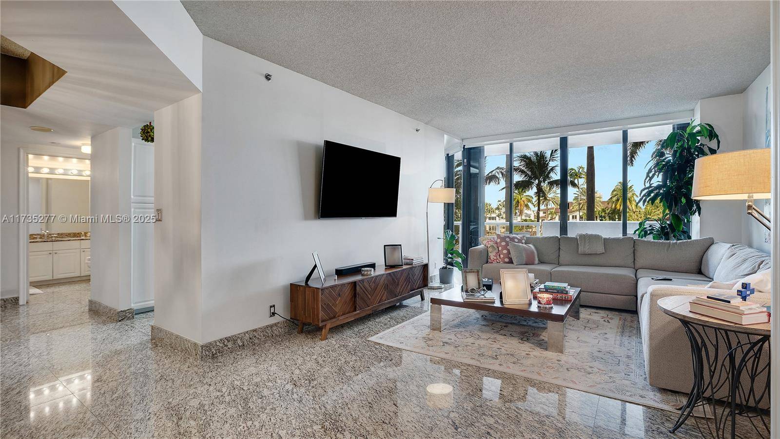 Aventura, FL 33180,3598 Yacht Club Dr #201