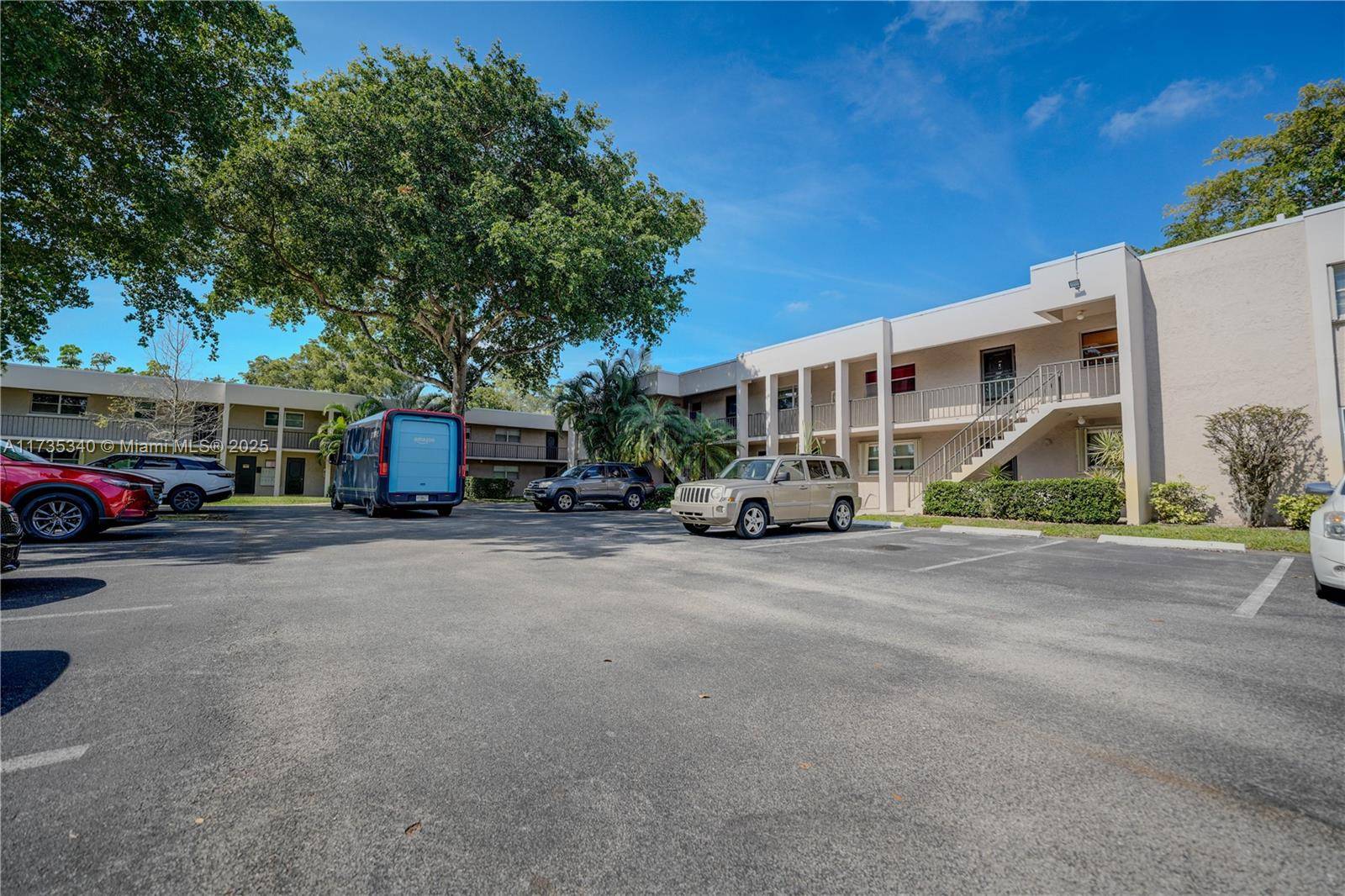 Davie, FL 33328,8521 Old Country Mnr #529