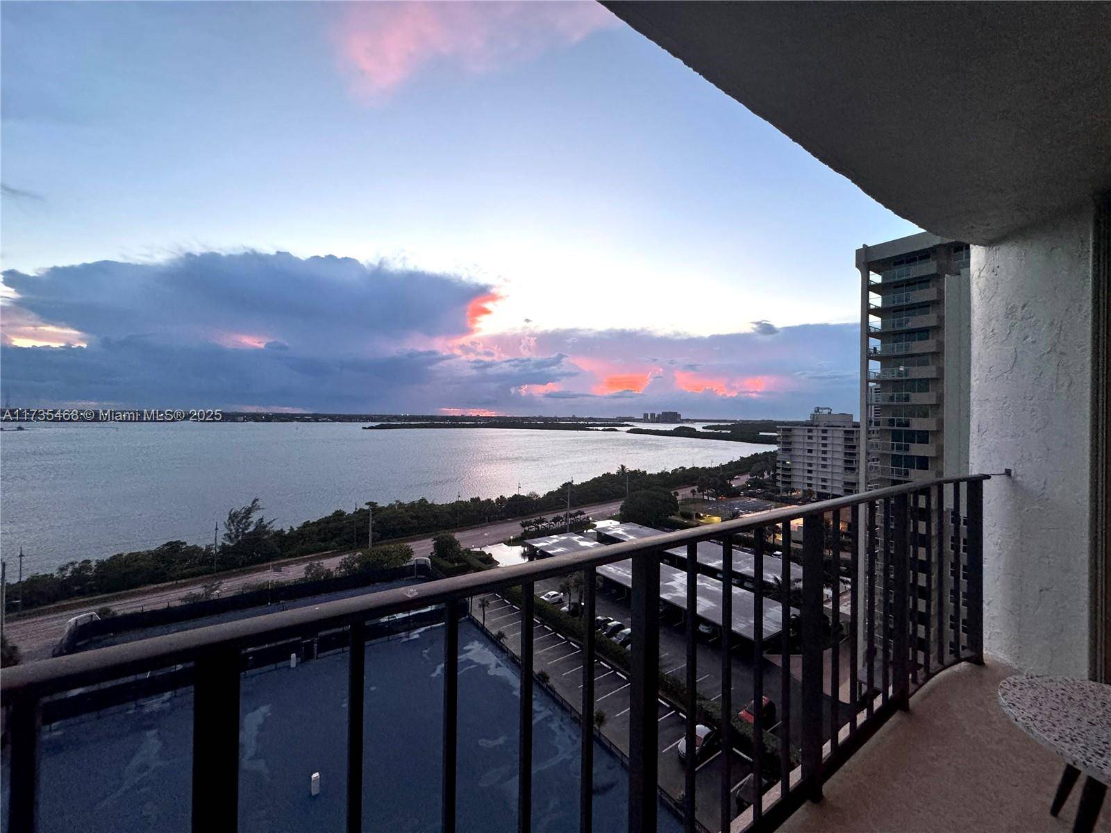 Singer Island, FL 33404,5420 N Ocean Dr #1106