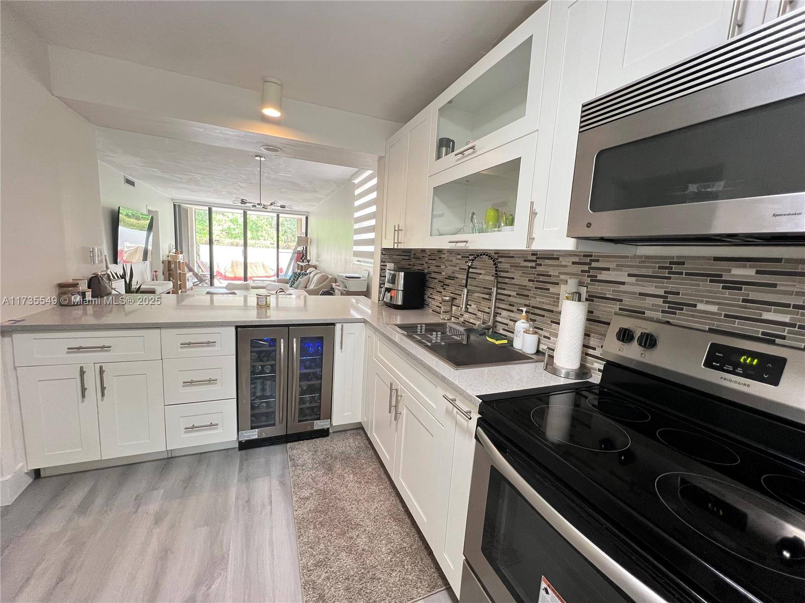 Coral Springs, FL 33065,8415 Forest Hills Dr #105