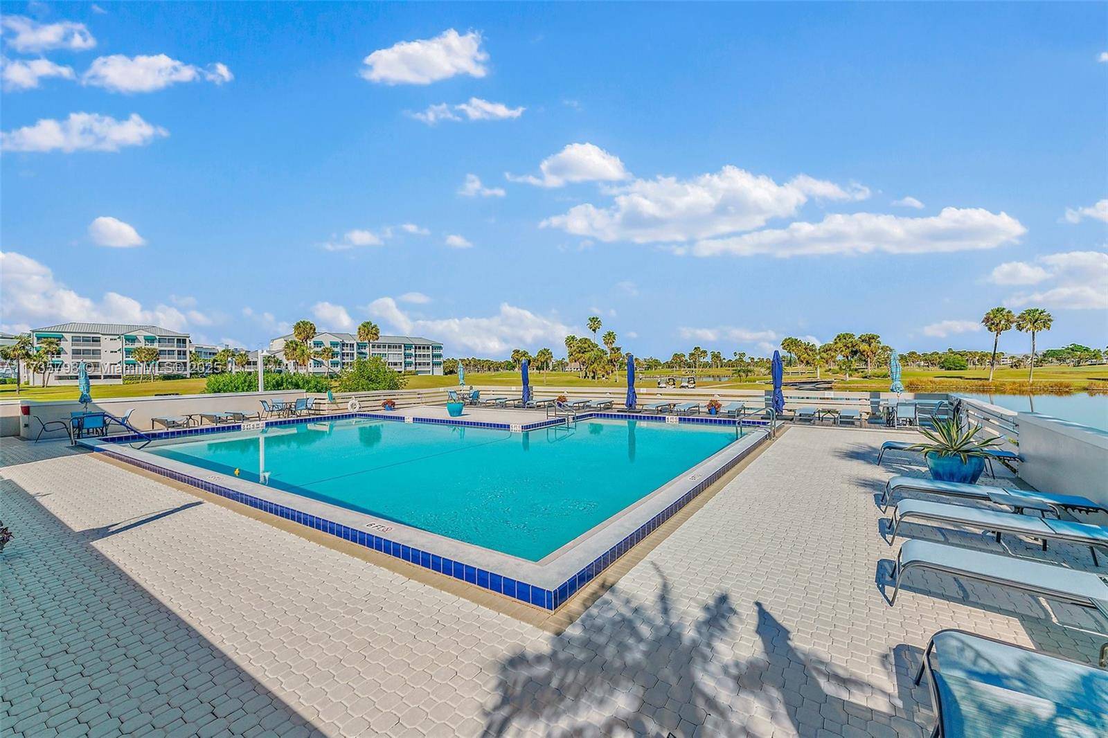 Hutchinson Island, FL 34996,40 NE Plantation Rd #301