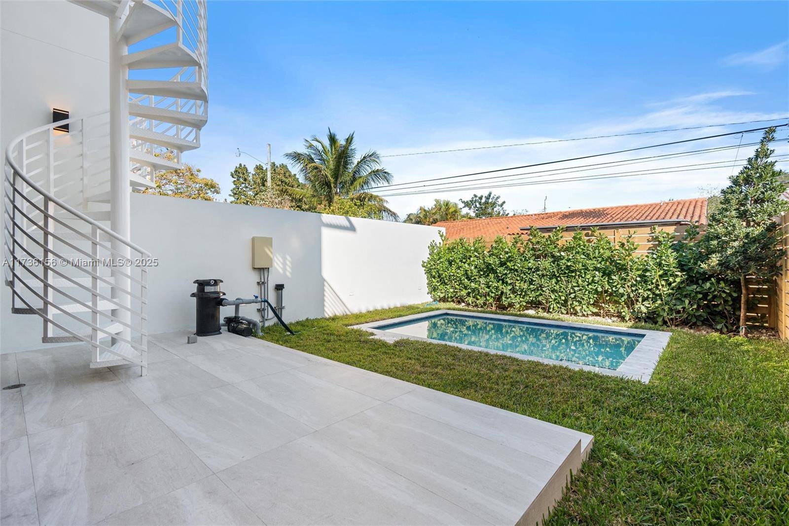 Miami, FL 33135,1247 SW 13 Ave