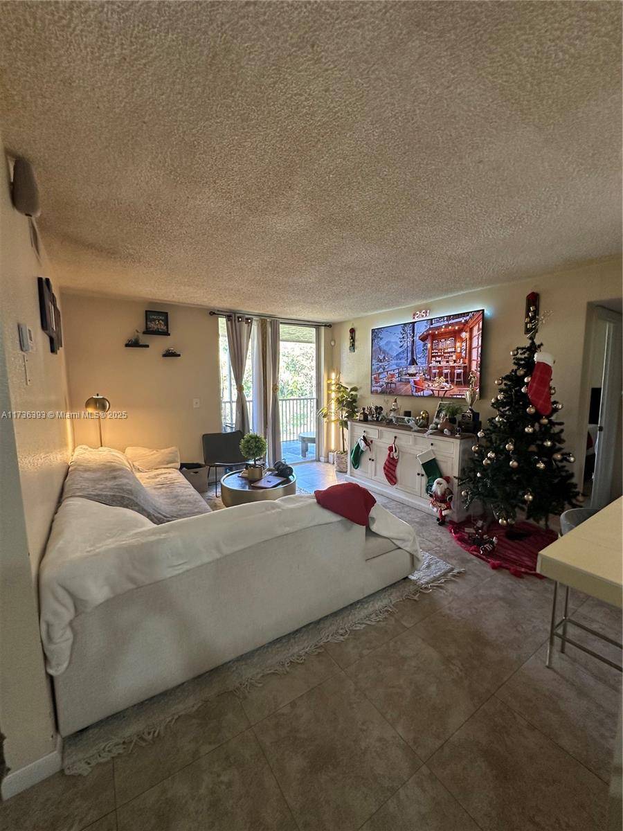 Pompano Beach, FL 33069,4025 W Mcnab Rd #E208
