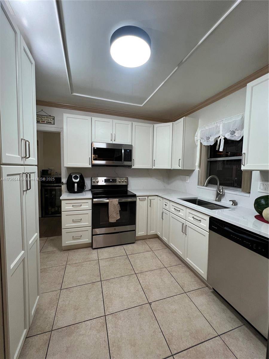Miramar, FL 33023,7741 Kismet St