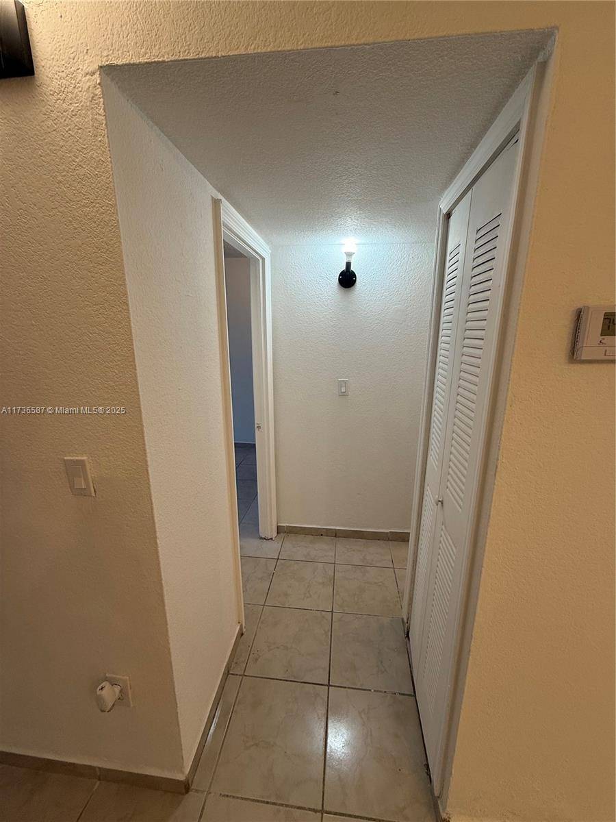 Hialeah, FL 33014,666 W 81st St #111