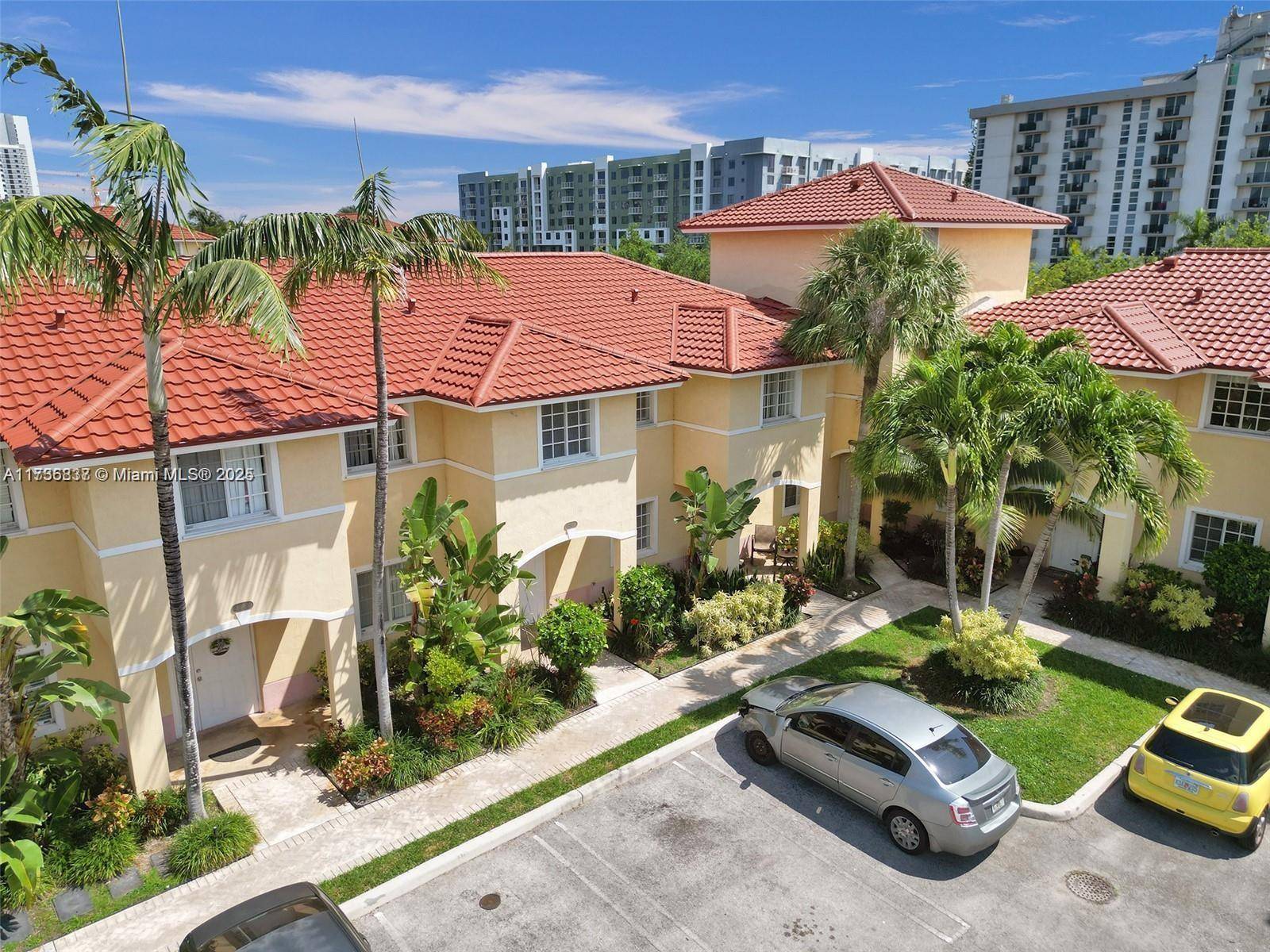 North Miami Beach, FL 33162,2062 NE 167th St #3-112