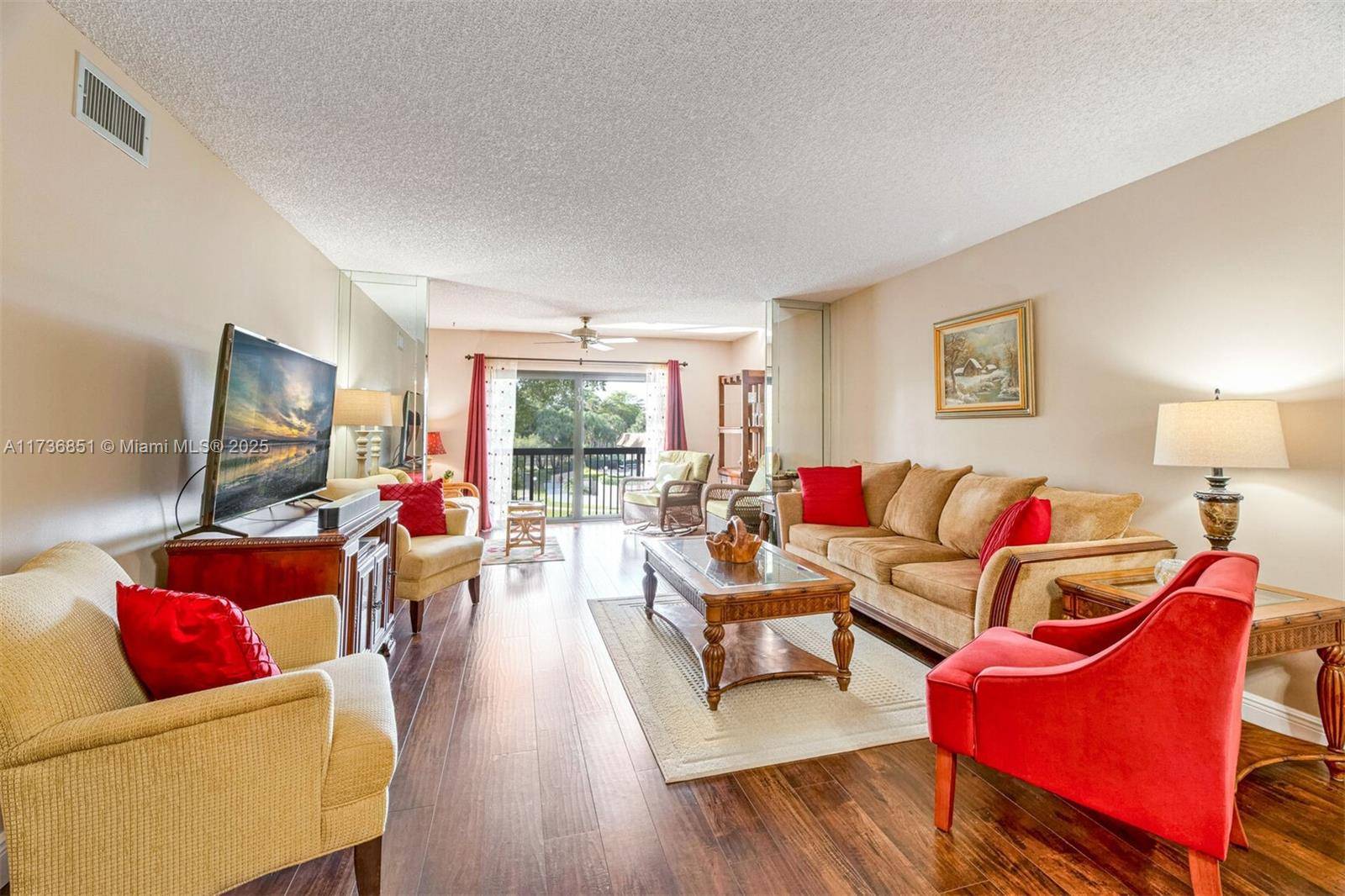 Tamarac, FL 33319,4955 E Sabal Palm Blvd #305