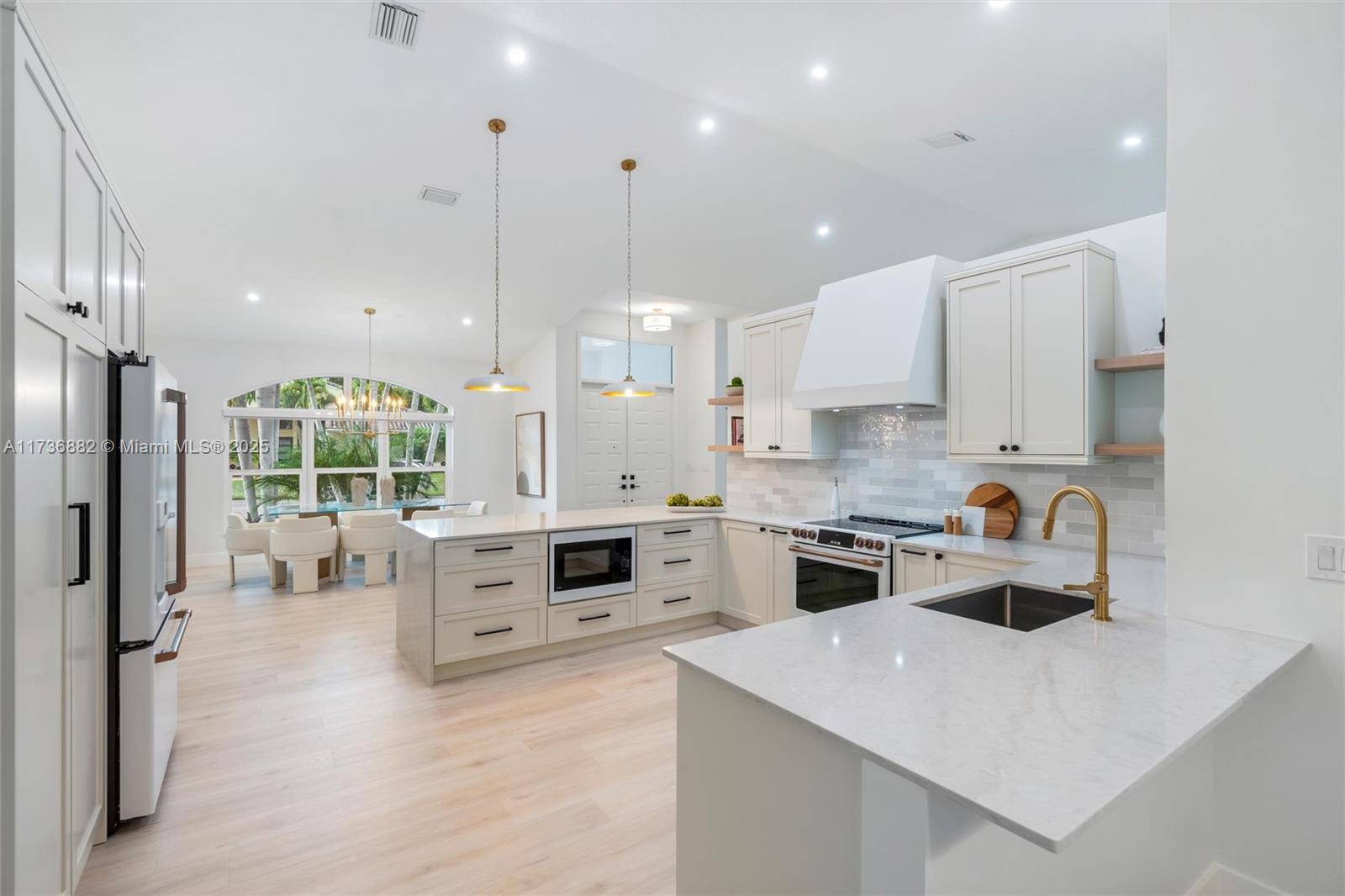 Plantation, FL 33324,640 SW 101 Ave