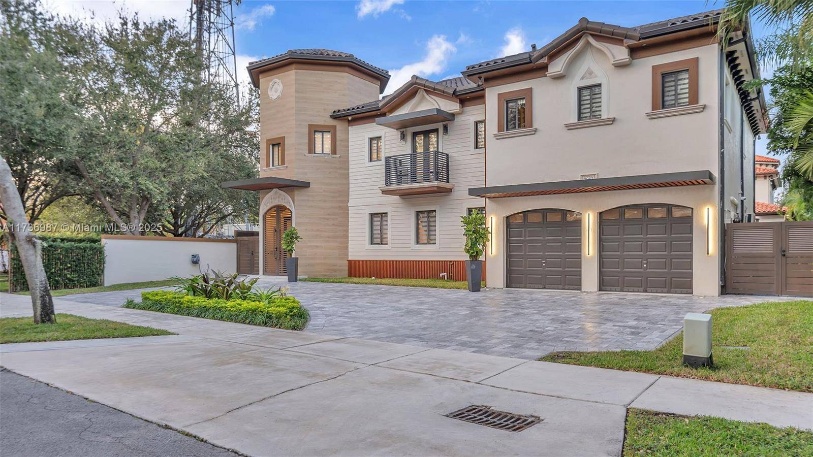 Miami Lakes, FL 33016,7813 NW 165th st