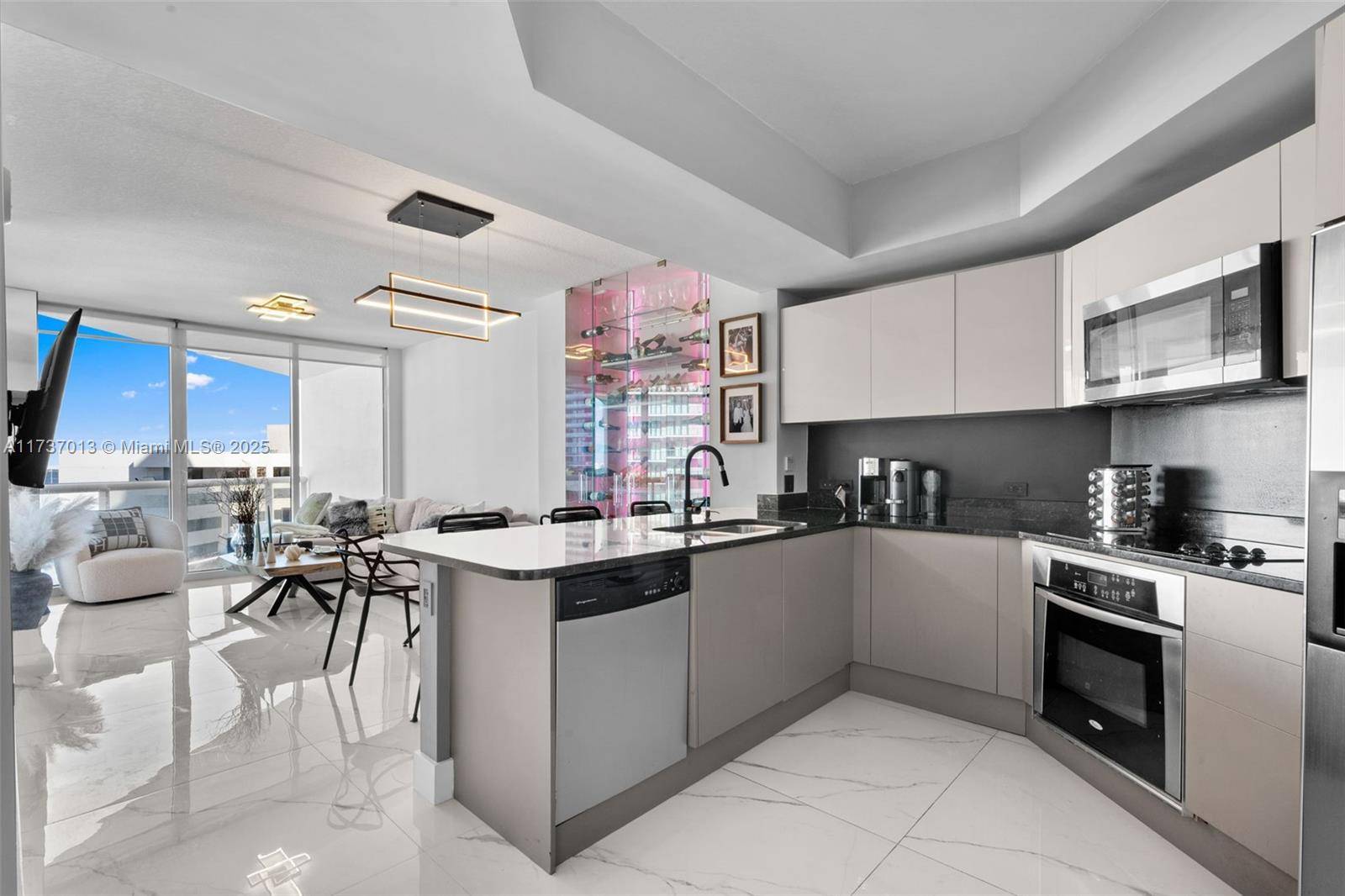 Miami, FL 33137,480 NE 30th St #904