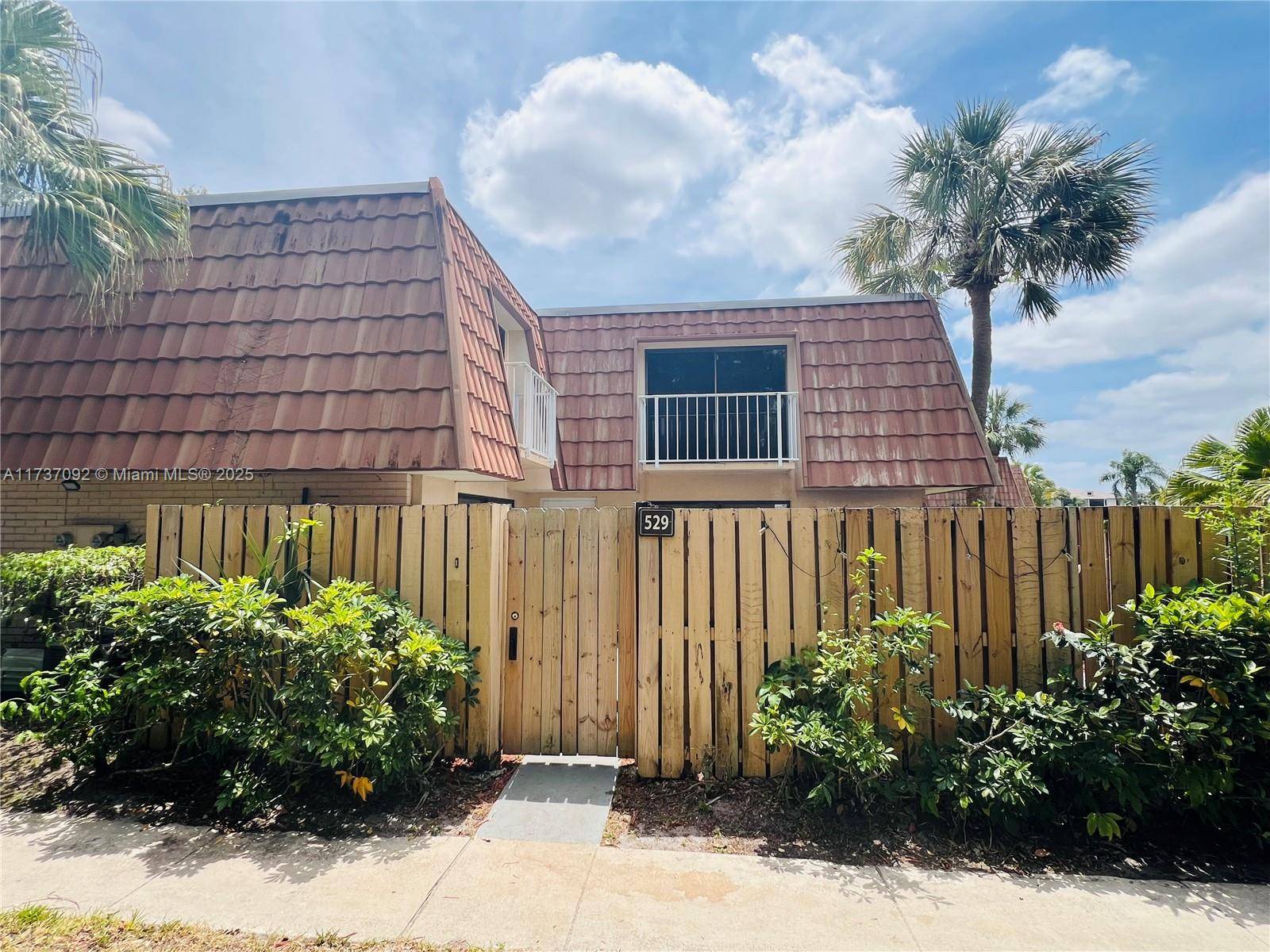 West Palm Beach, FL 33409,529 Green Springs Pl