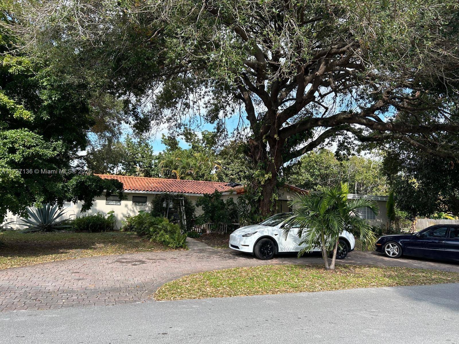 Pembroke Pines, FL 33023,6801 SW 13th St