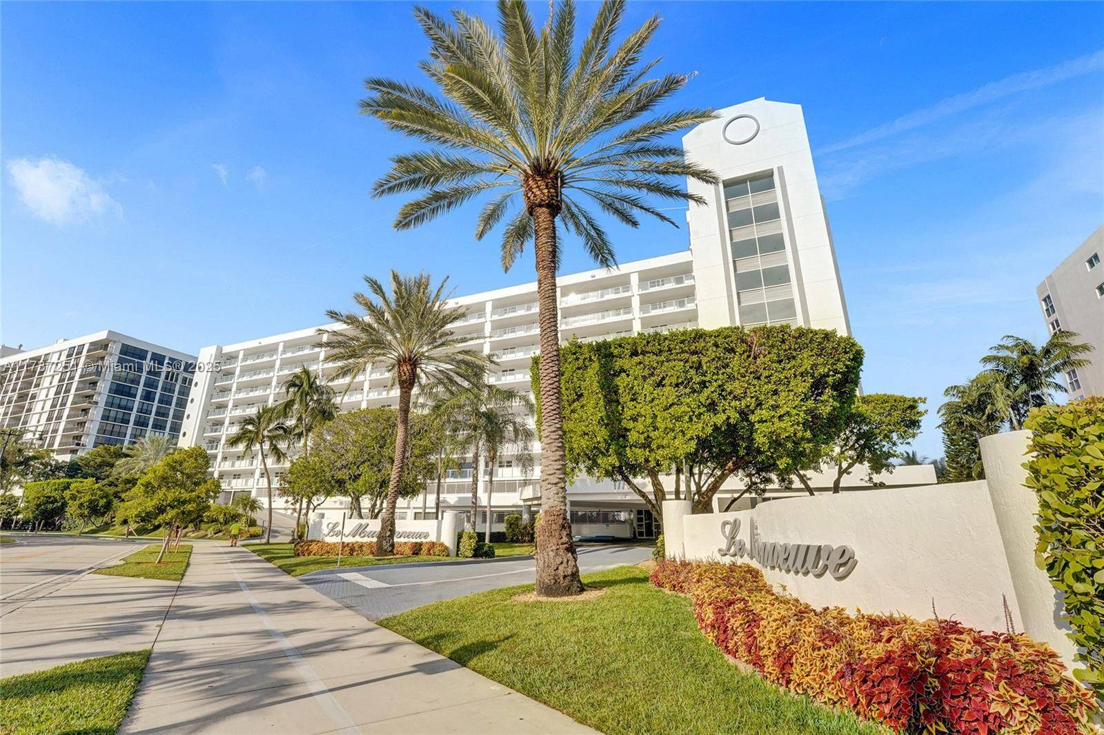 Sunny Isles Beach, FL 33160,17700 N Bay Rd #608