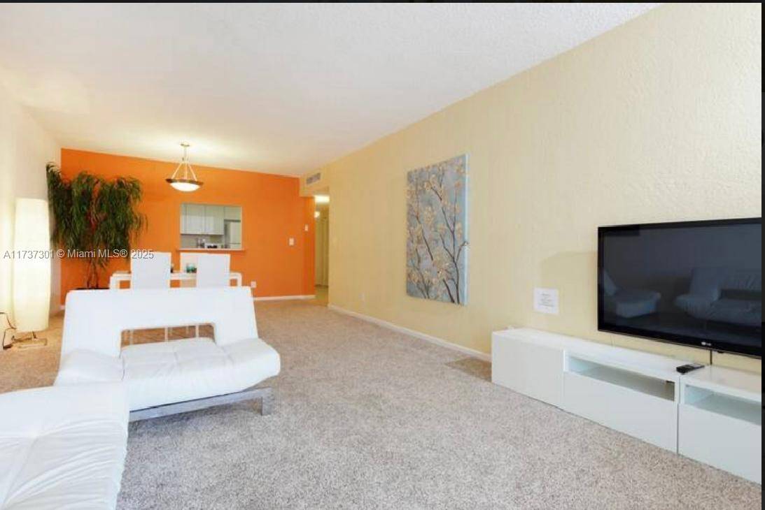 Sunny Isles Beach, FL 33160,19380 Collins Ave #325