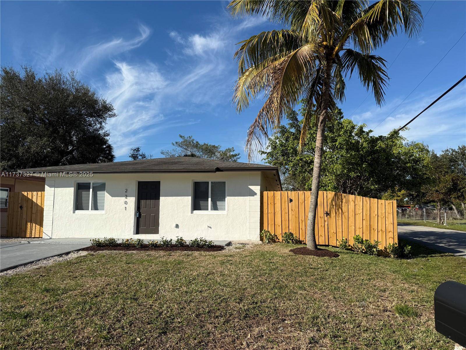 Fort Lauderdale, FL 33311,2201 NW 6th Ct