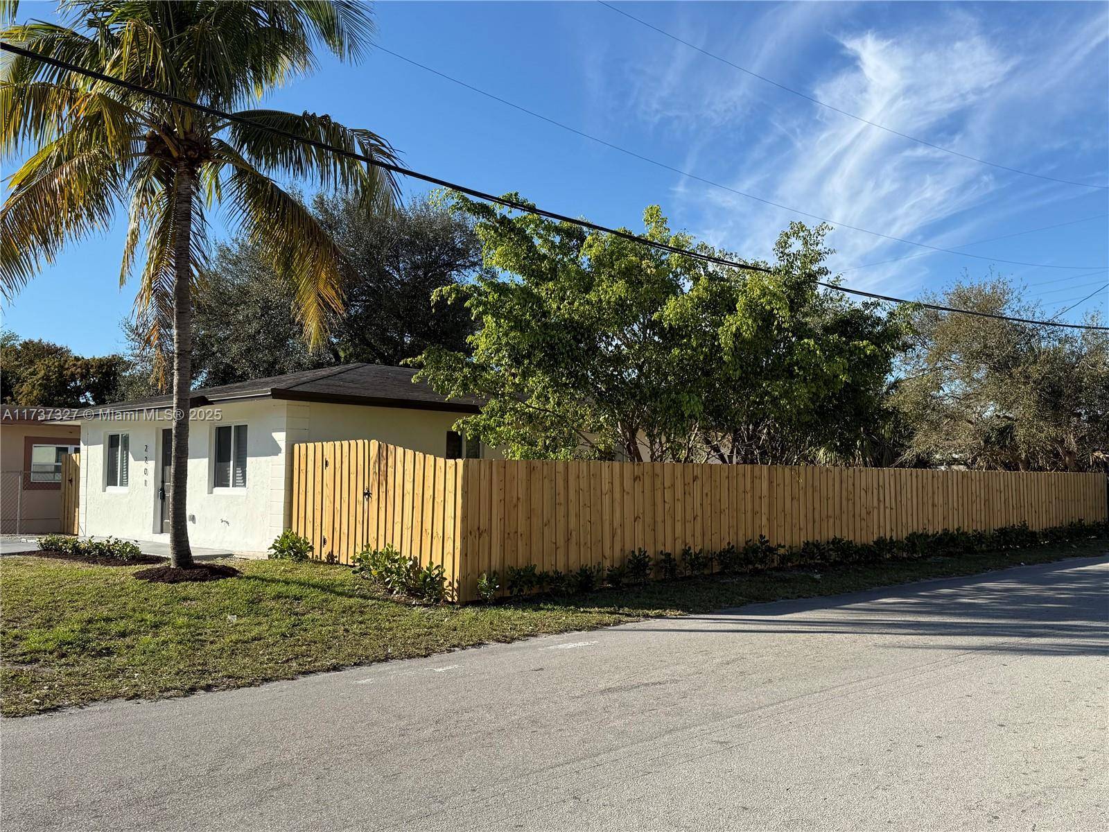 Fort Lauderdale, FL 33311,2201 NW 6th Ct