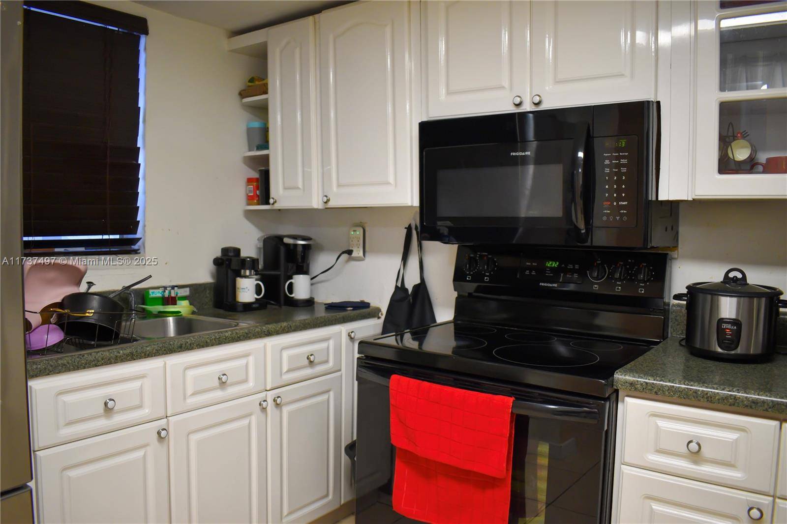 Hialeah, FL 33012,6600 W 2nd Ct #15