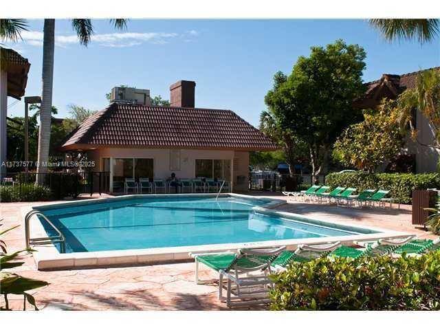 Miami, FL 33156,9400 SW 77th Ave #K4