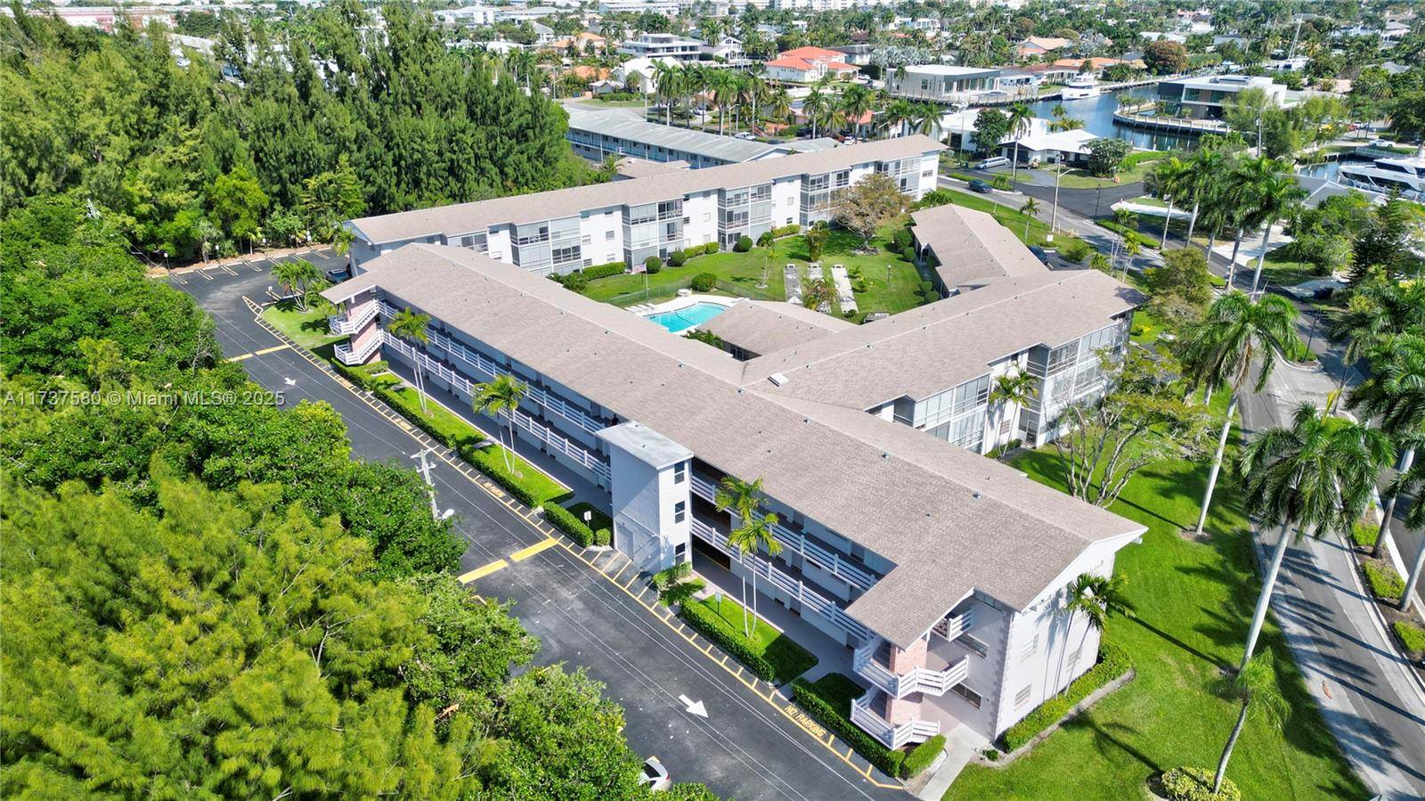 Hallandale Beach, FL 33009,700 Layne Blvd #113