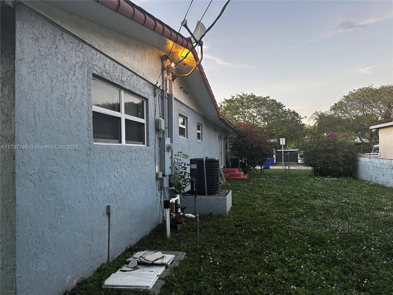 Miami, FL 33137,200 NE 44 ST