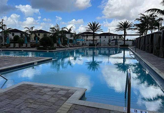 Hialeah, FL 33018,10519 W 33rd Ct #10519