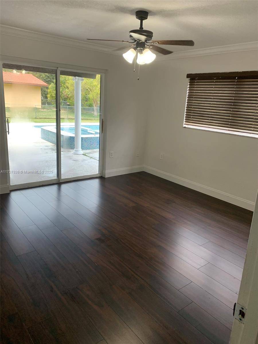 Palmetto Bay, FL 33158,8415 SW 144th St