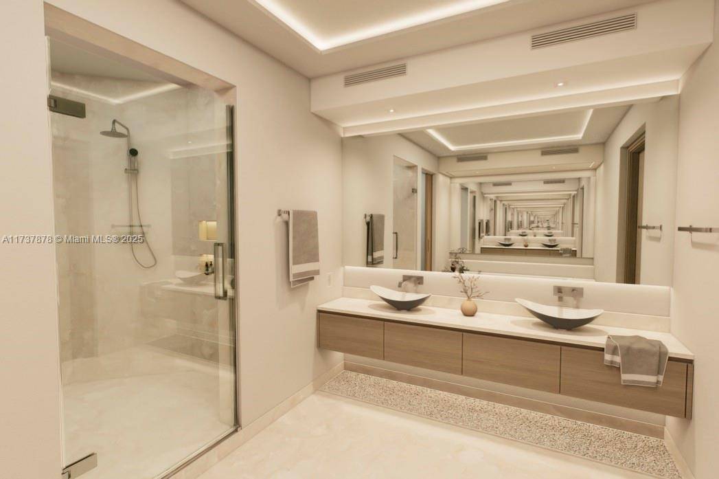 Key Biscayne, FL 33149,765 Crandon Blvd #407