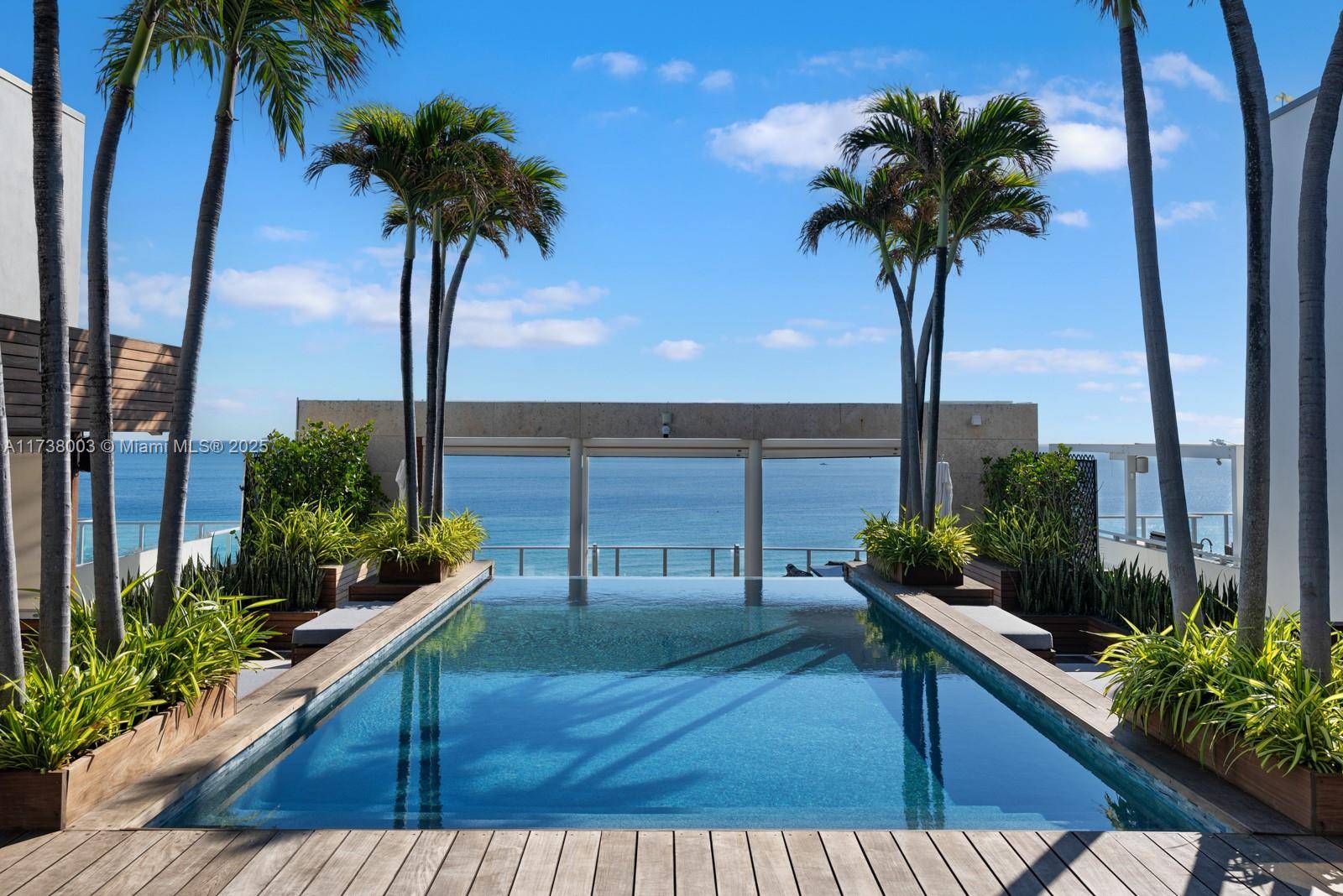 Miami Beach, FL 33139,125 Ocean Dr #PENTHOUSE