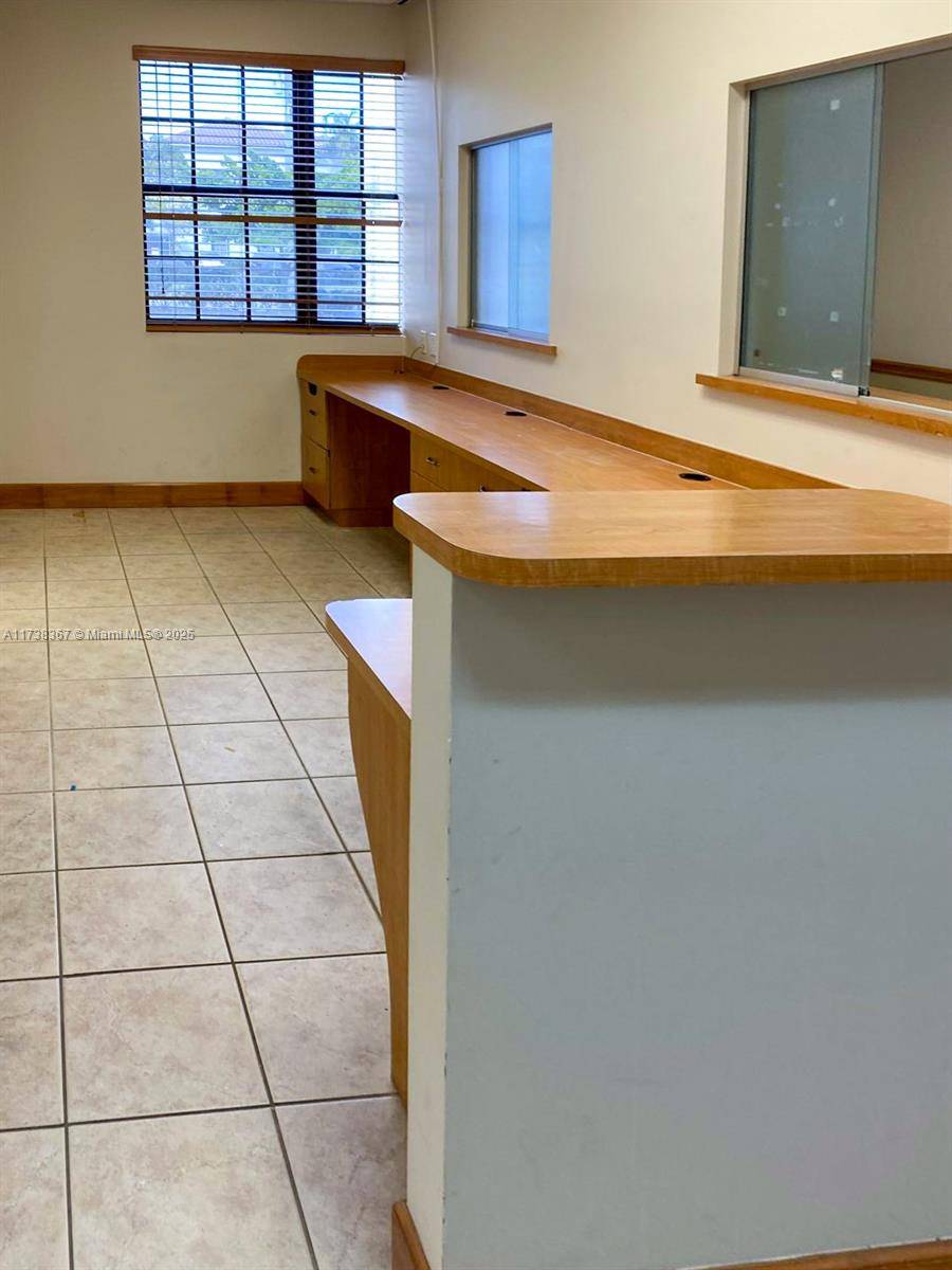 Pembroke Pines, FL 33029,17894 NW 2nd St #101