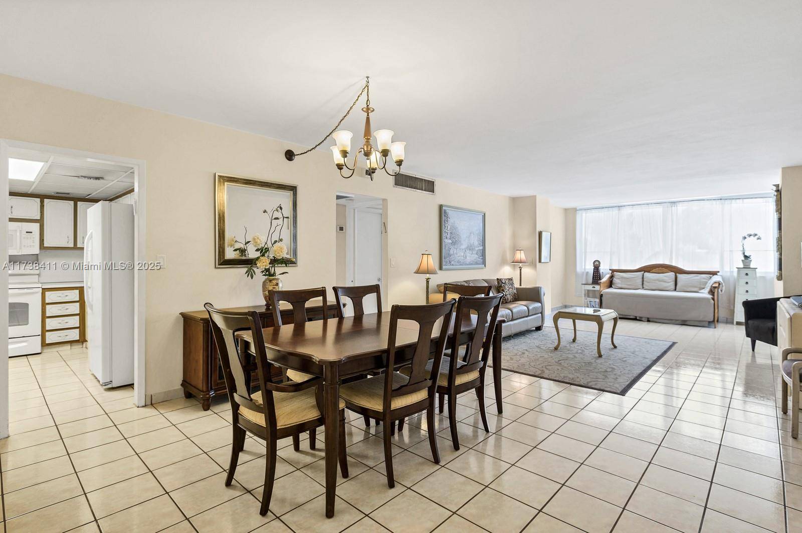 Miami Beach, FL 33140,5005 Collins Ave #724