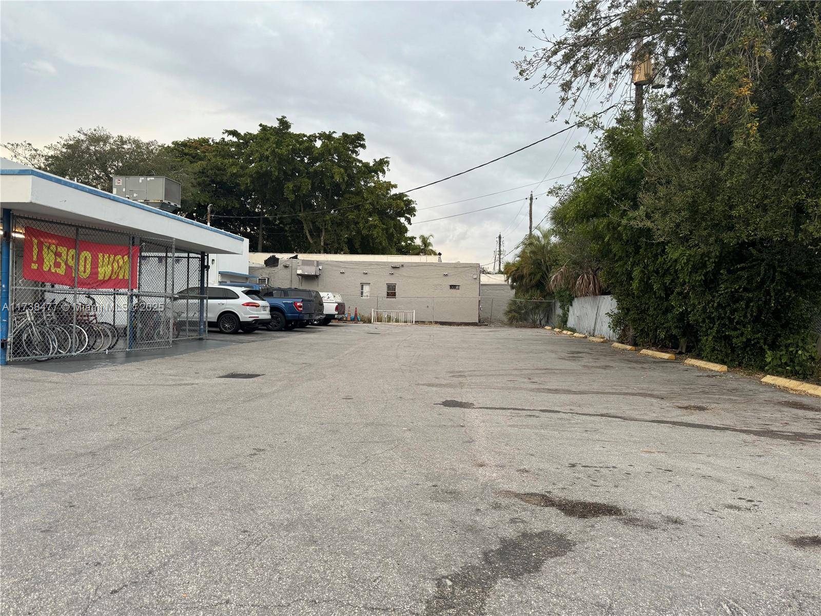 Hollywood, FL 33020,1101 N Federal Hwy