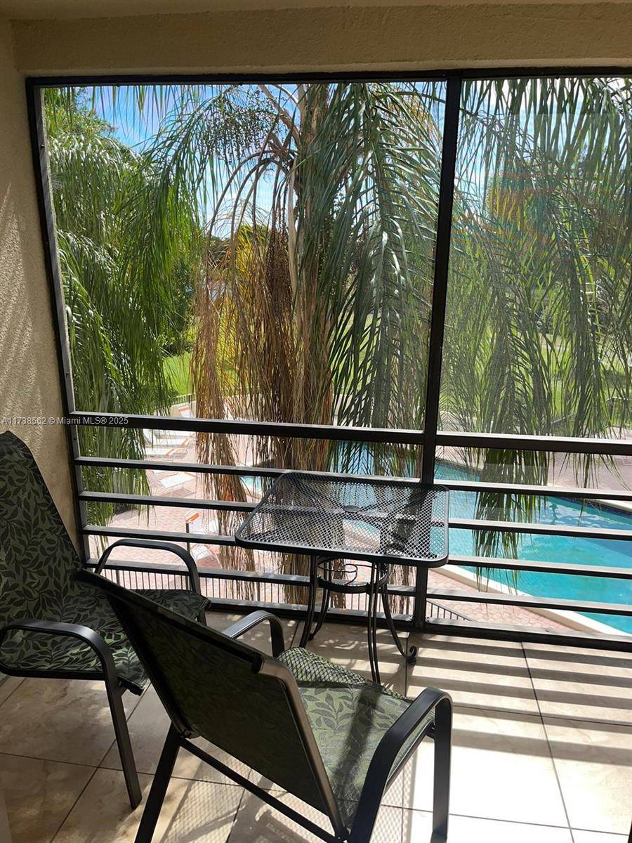 Pompano Beach, FL 33069,2312 S Cypress Bend Dr #308