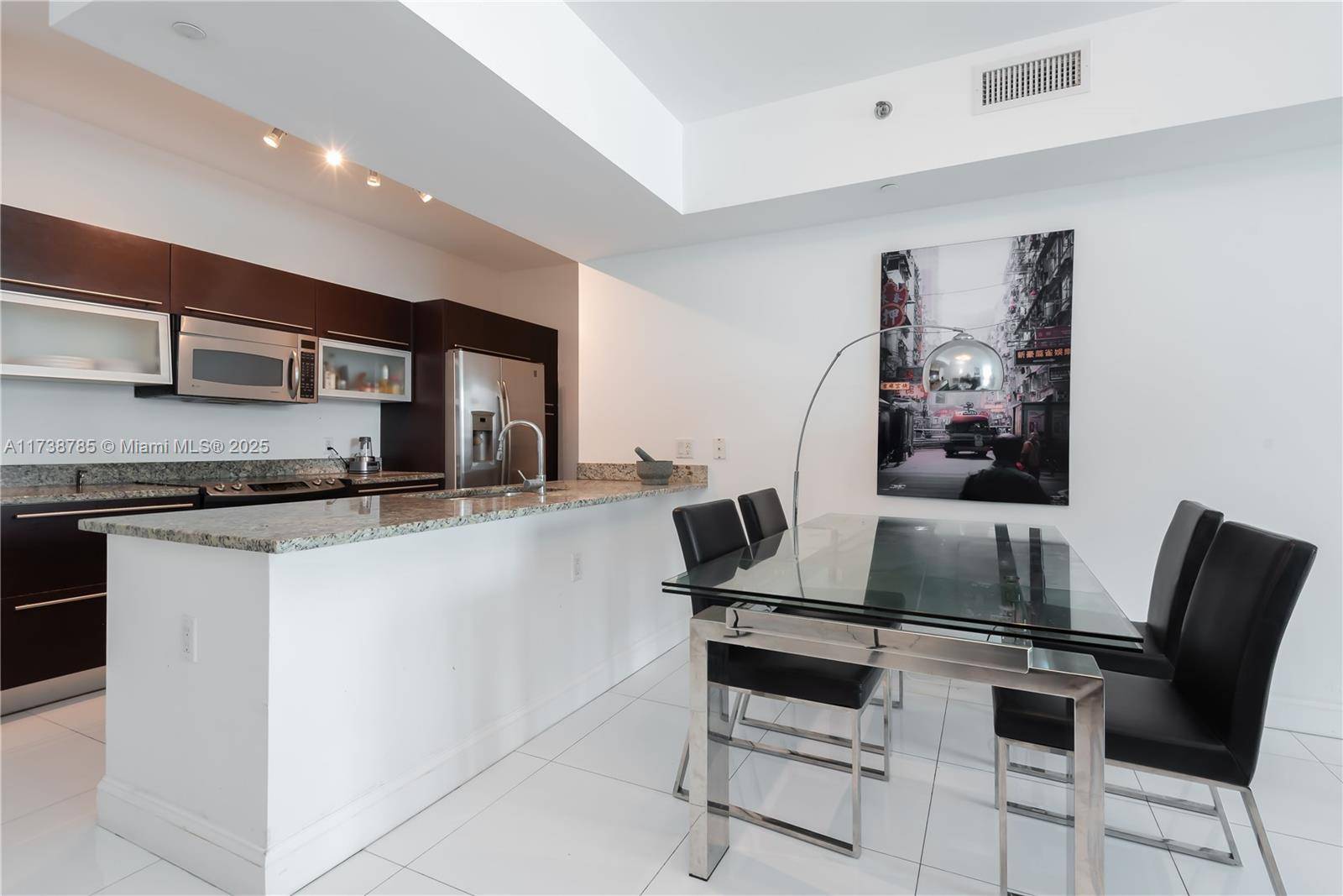 Miami, FL 33131,950 Brickell Bay Dr #2501