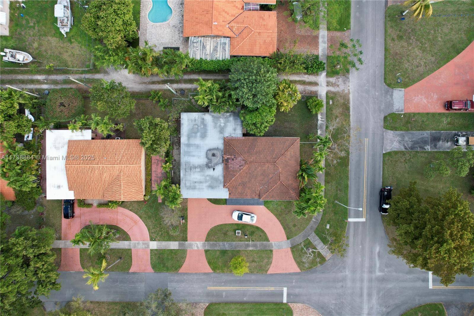 Miami Springs, FL 33166,901 Apache St