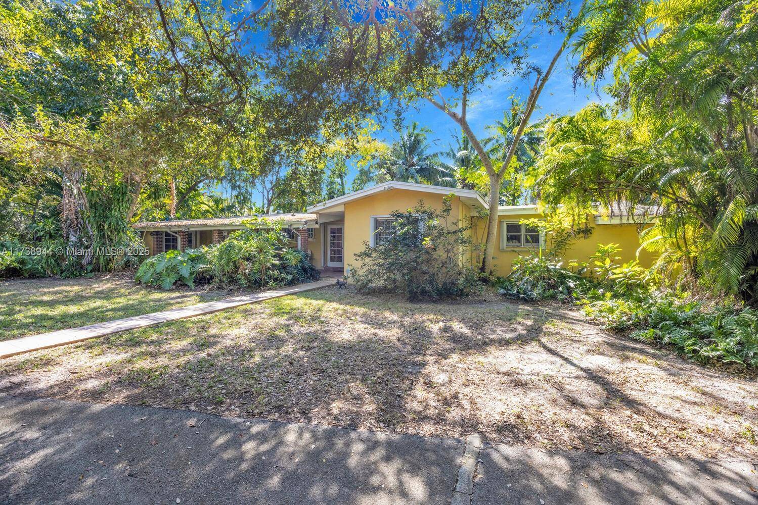 Palmetto Bay, FL 33158,15000 Old Cutler Rd