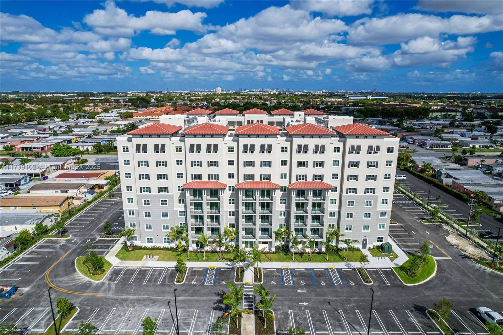 Miami, FL 33172,400 NW 112th Ave #615