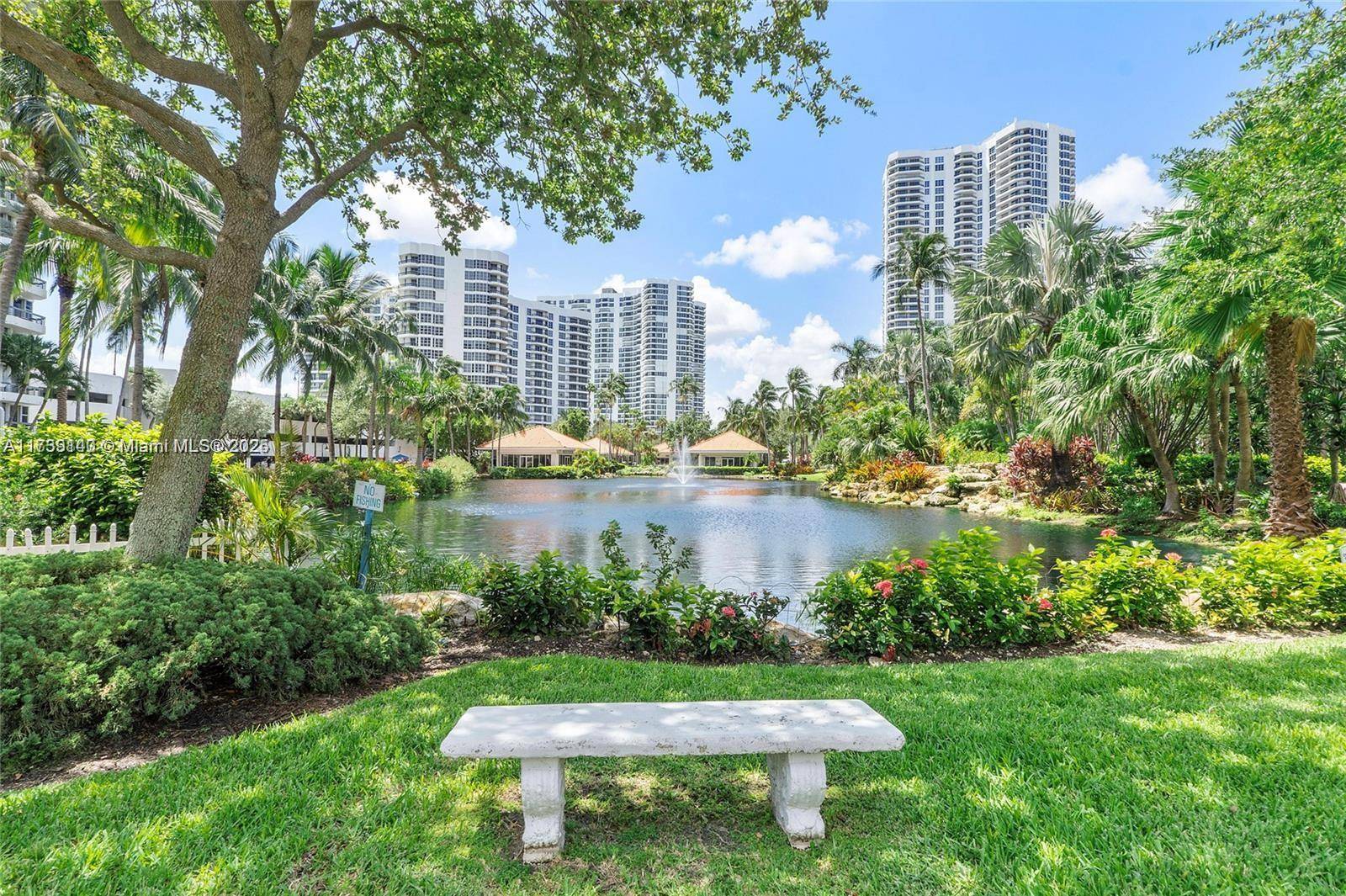 Aventura, FL 33180,19195 NE 36th Ct #2302
