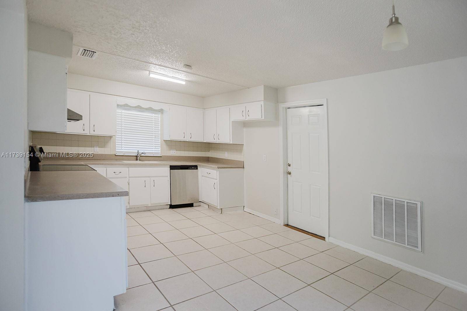 Fort Pierce, FL 34951,5800 Paleo Pines Cir