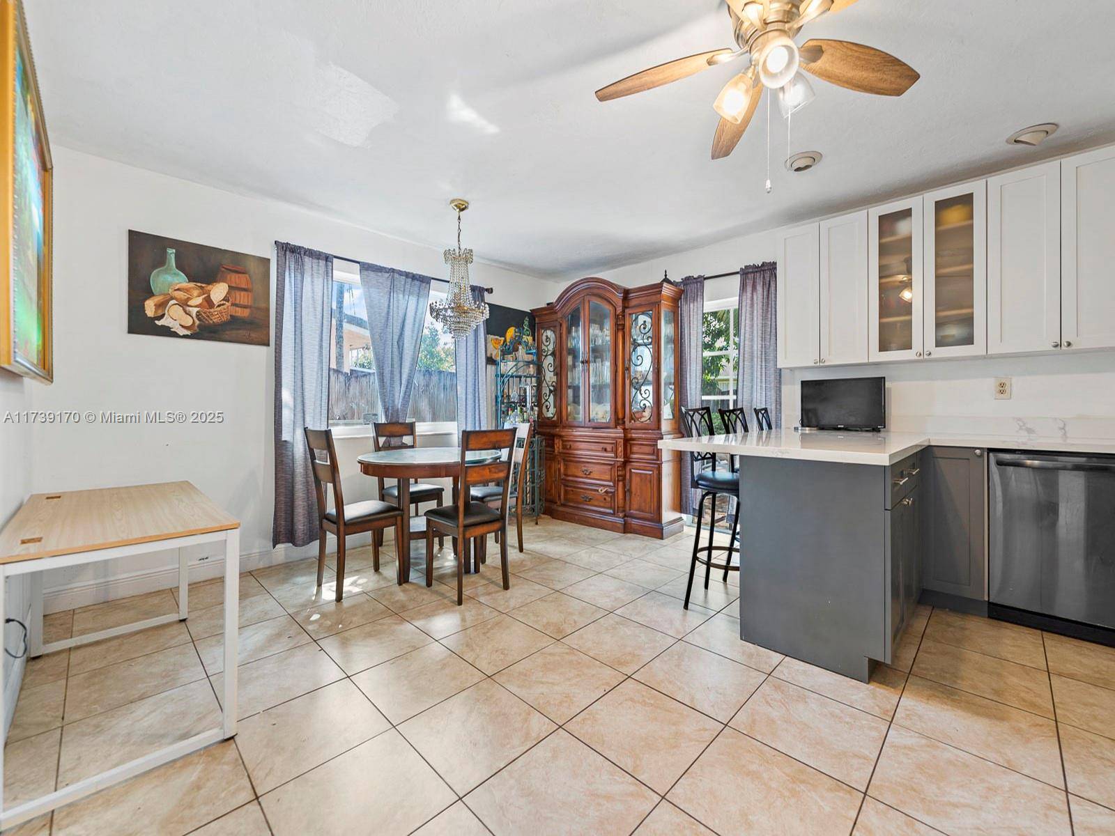 Palmetto Bay, FL 33157,9350 SW 165th St