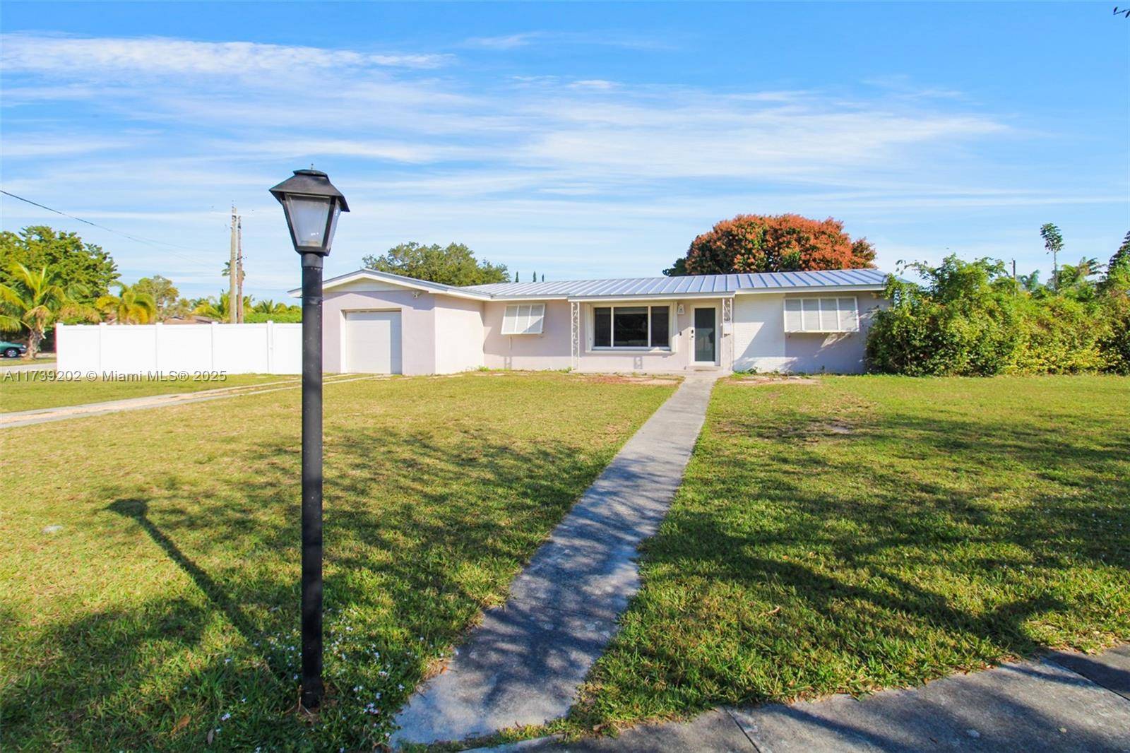 Palmetto Bay, FL 33157,16401 SW 92nd Ave