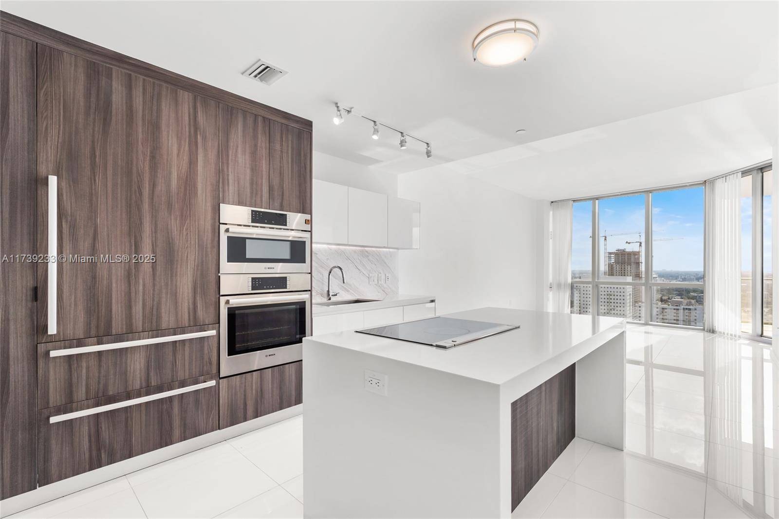 Miami, FL 33132,851 NE 1st Ave #2506