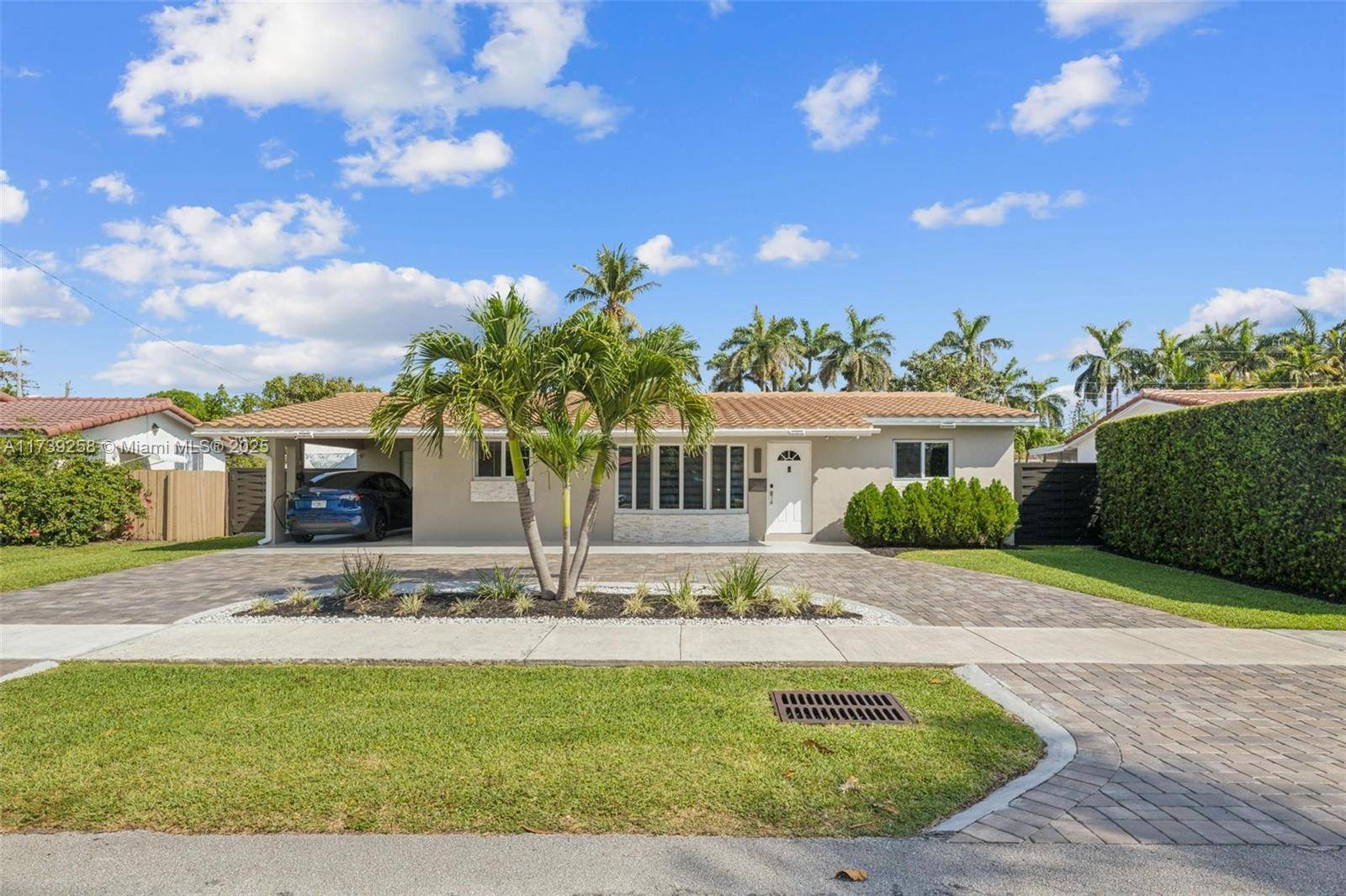 Hallandale Beach, FL 33009,1017 NE 3rd St