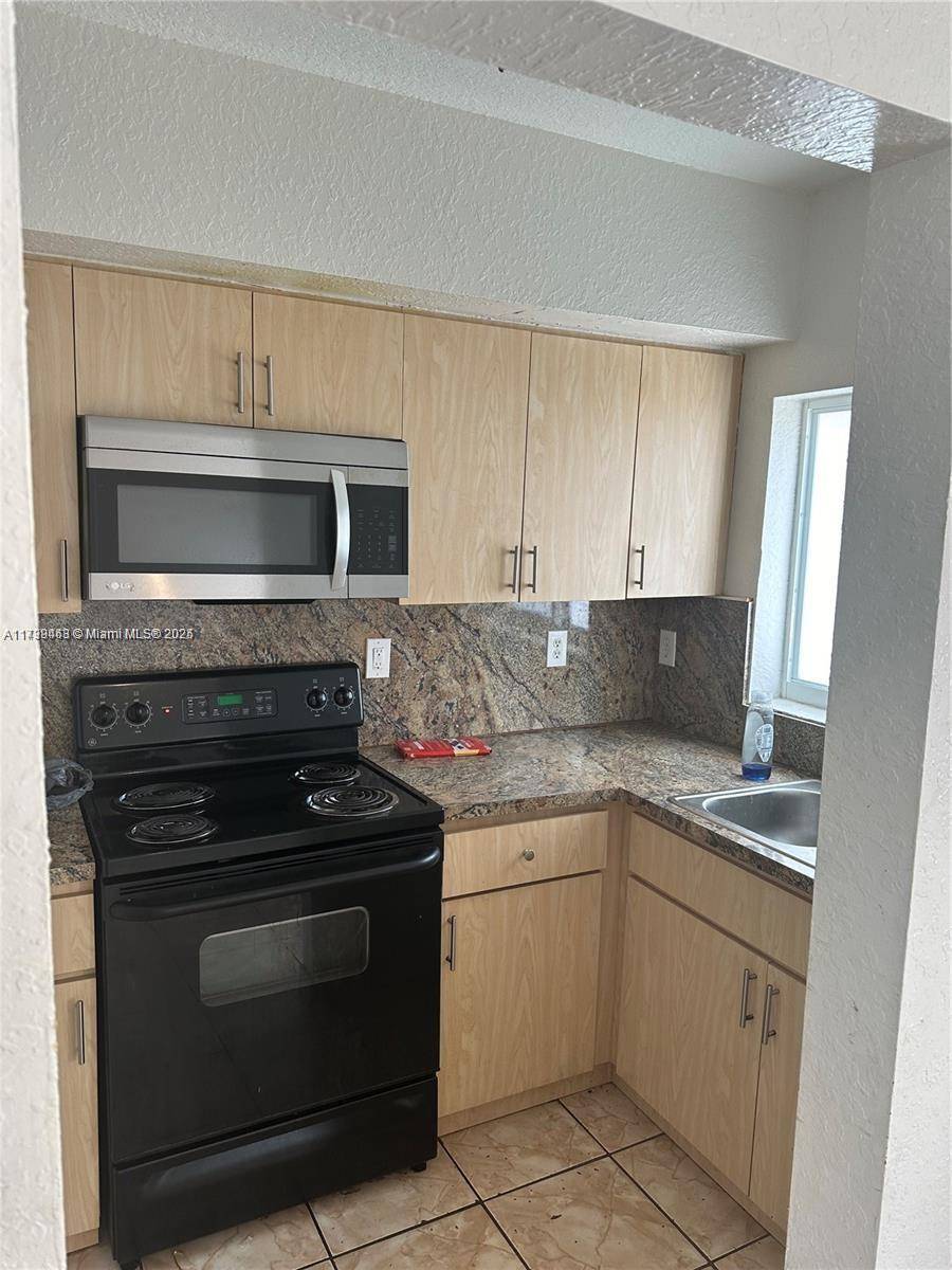 Miami, FL 33150,8310 NW 2nd Ave #8310