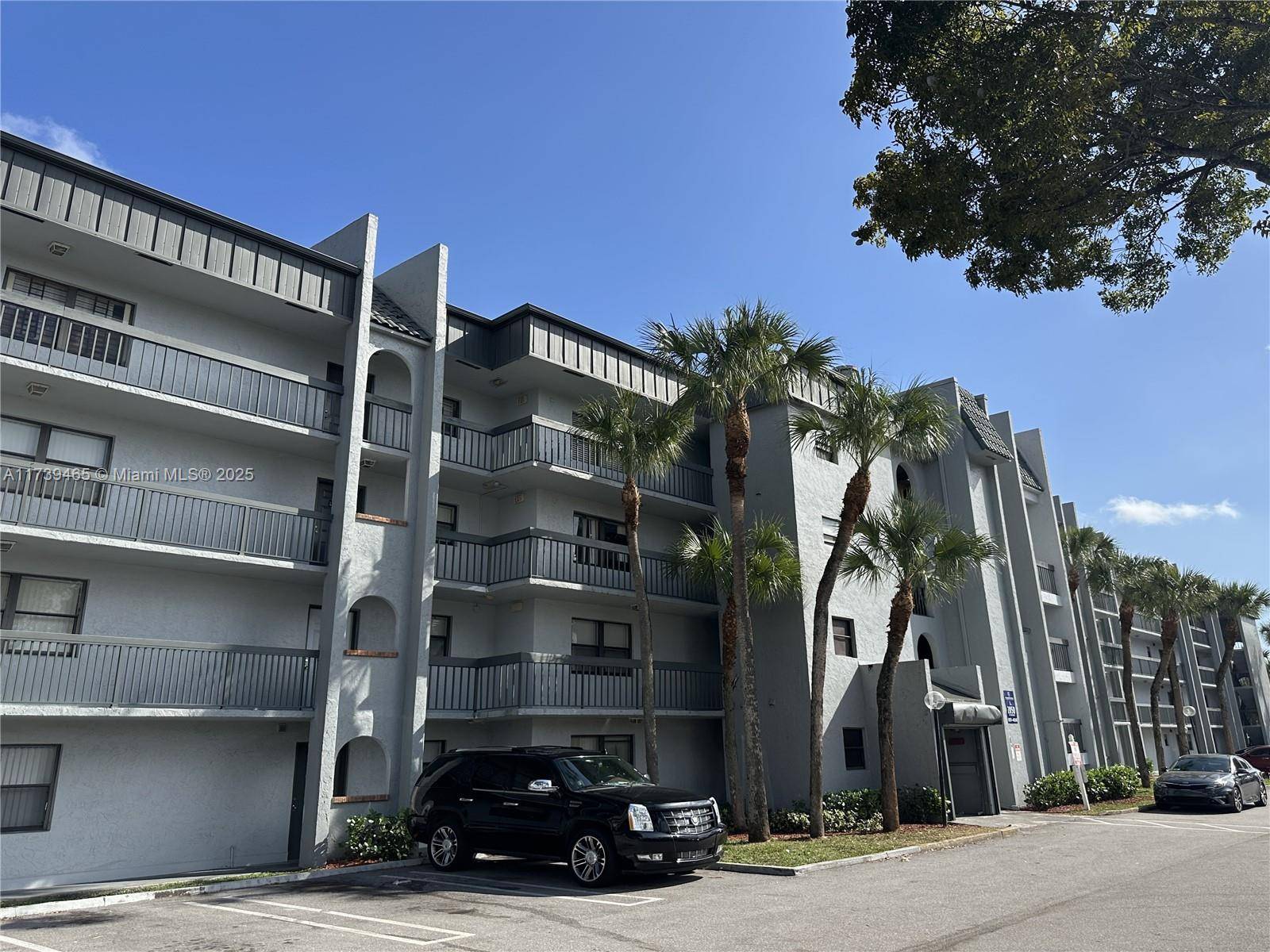 West Palm Beach, FL 33401,2050 N Congress Ave #209