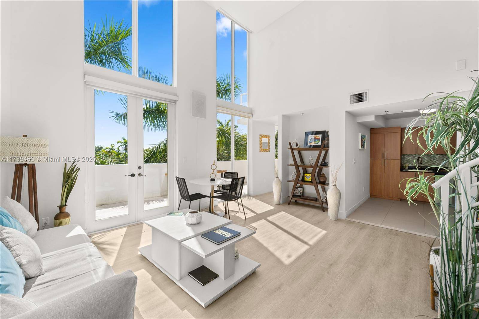 Miami Beach, FL 33139,1428 West Ave #404