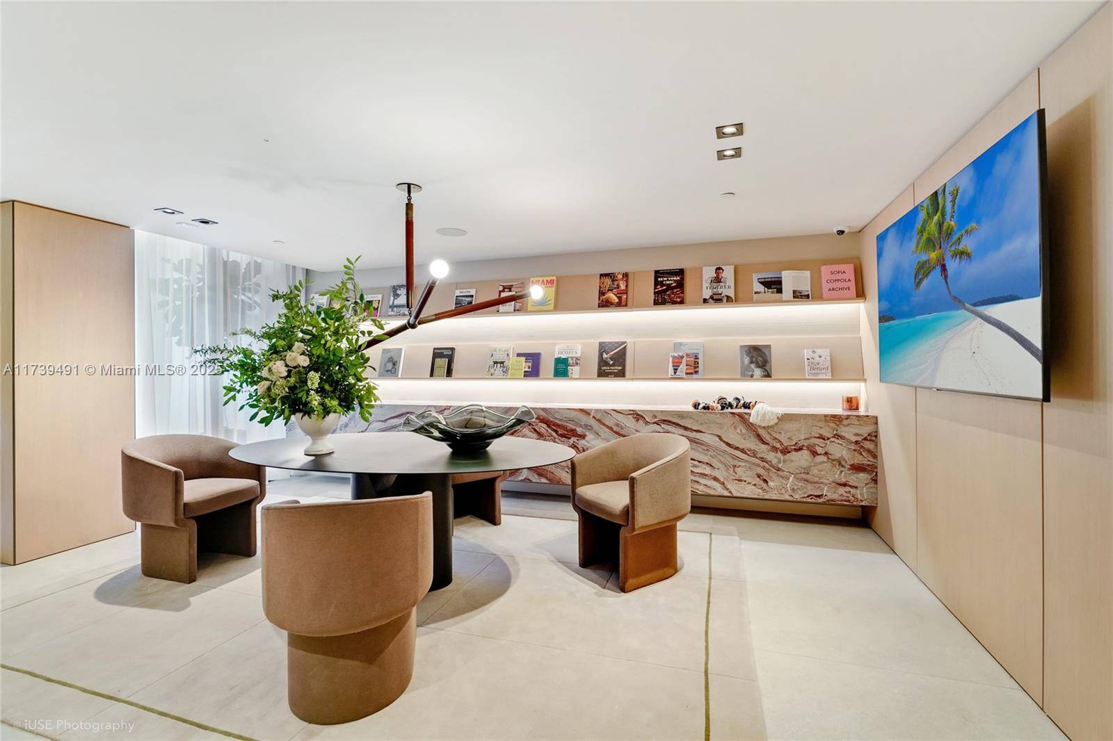 Bal Harbour, FL 33154,9901 W Bay Harbor Dr #406