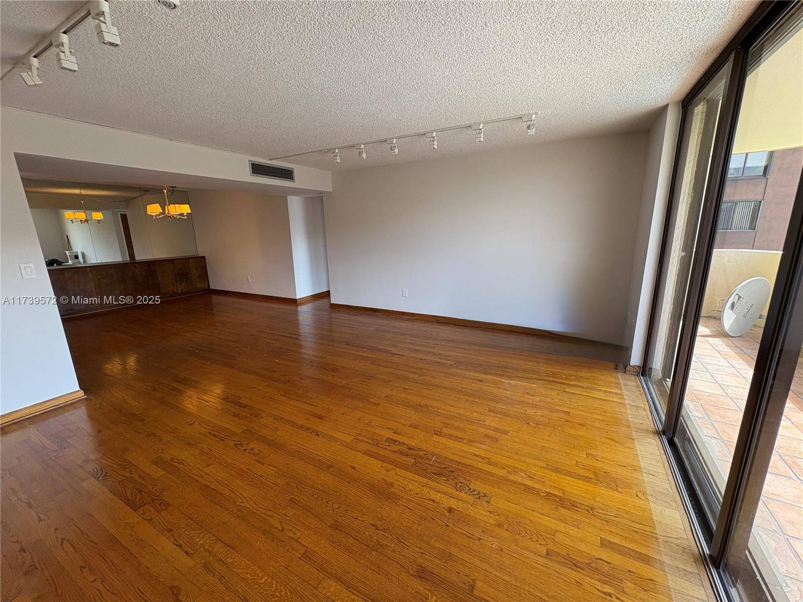 Coral Gables, FL 33134,600 Biltmore Way #318