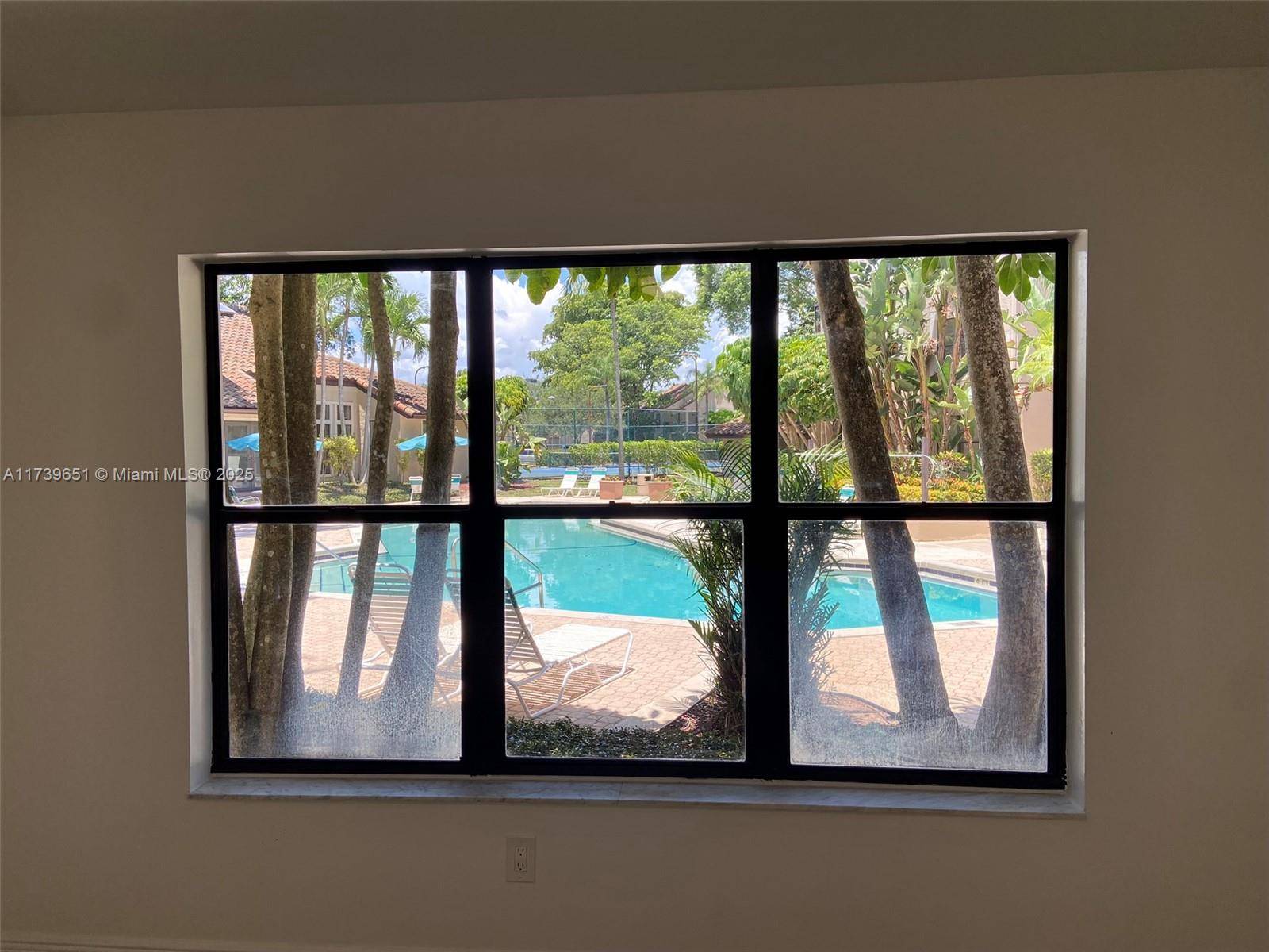 Pompano Beach, FL 33069,4241 W Mcnab Rd #11