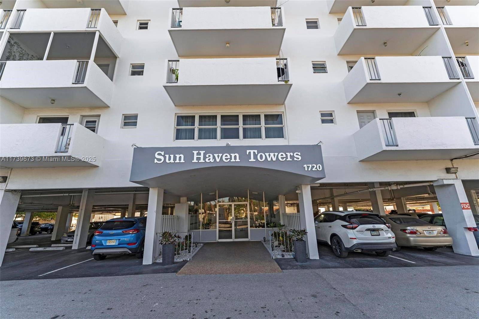 Hollywood, FL 33020,1720 Jefferson St #308