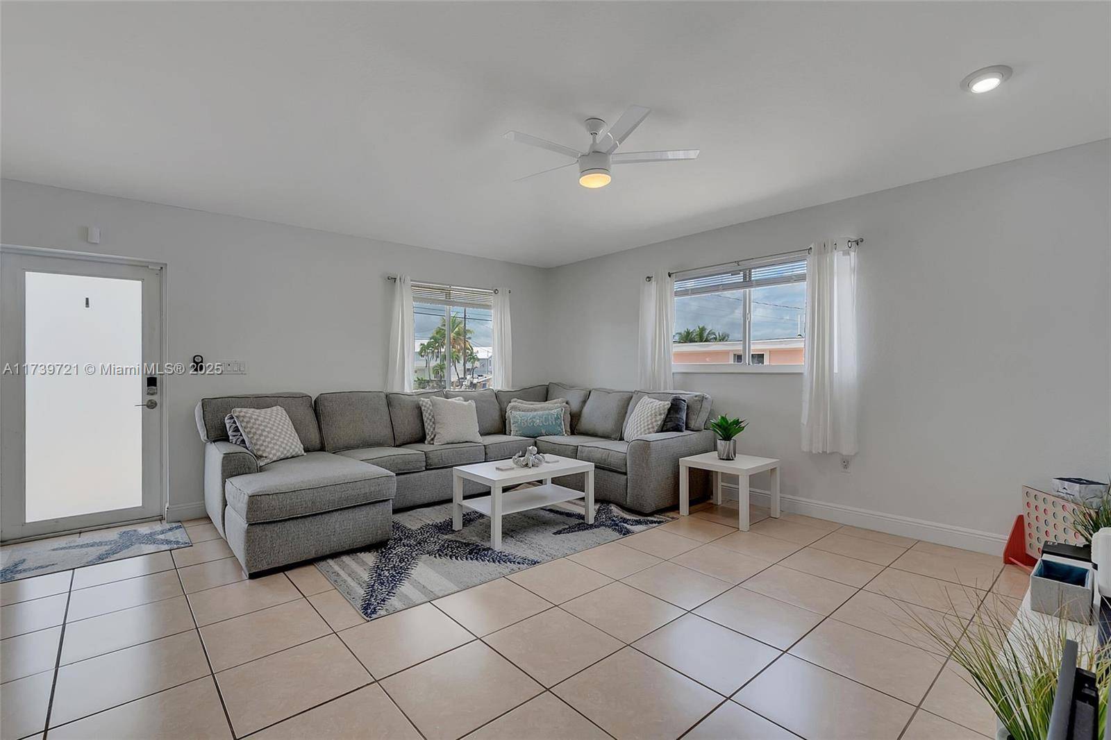 Key Largo, FL 33037,939 Plantation Rd